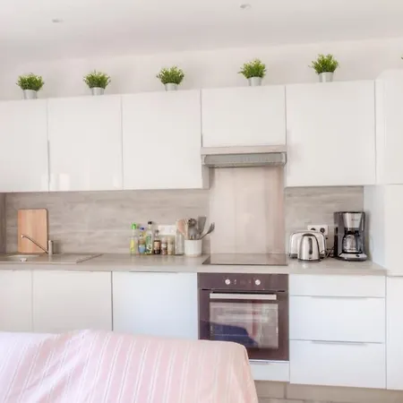 Apartment 1er Furnished Antibes